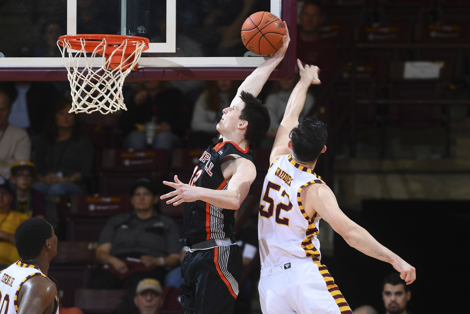 Jesús Carralero intenta un mate.