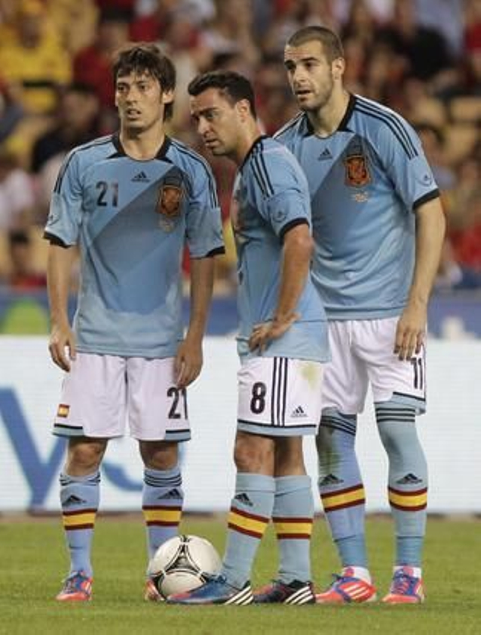 España vence a China gracias a la chispa y la magia de Silva e Iniesta en el último amistoso antes de la Eurocopa.

Foto: Antonio Pizarro