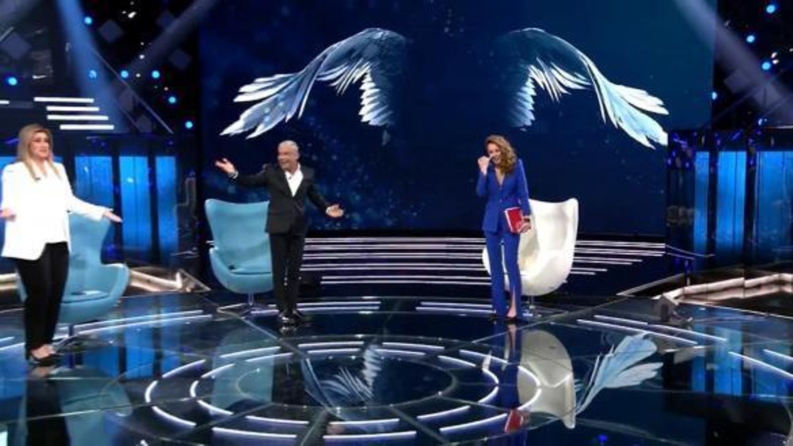 Rocío Carrasco, Jorge Javier Vázquez y Carlota Corredera, en la entrevista.