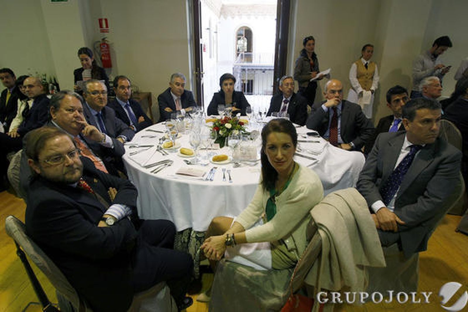 Rodrigo Valdecantos, Nicolás Terry, Francisco Soto, Diego Andreu, Manuel Muñoz, Sandra García, José Antonio Toledo, Víctor Romero, Antonio Aguilera, Jesús Arce y Marta Díaz.

Foto: Julio Gonzalez-Joaquin Pino-Jose Braza