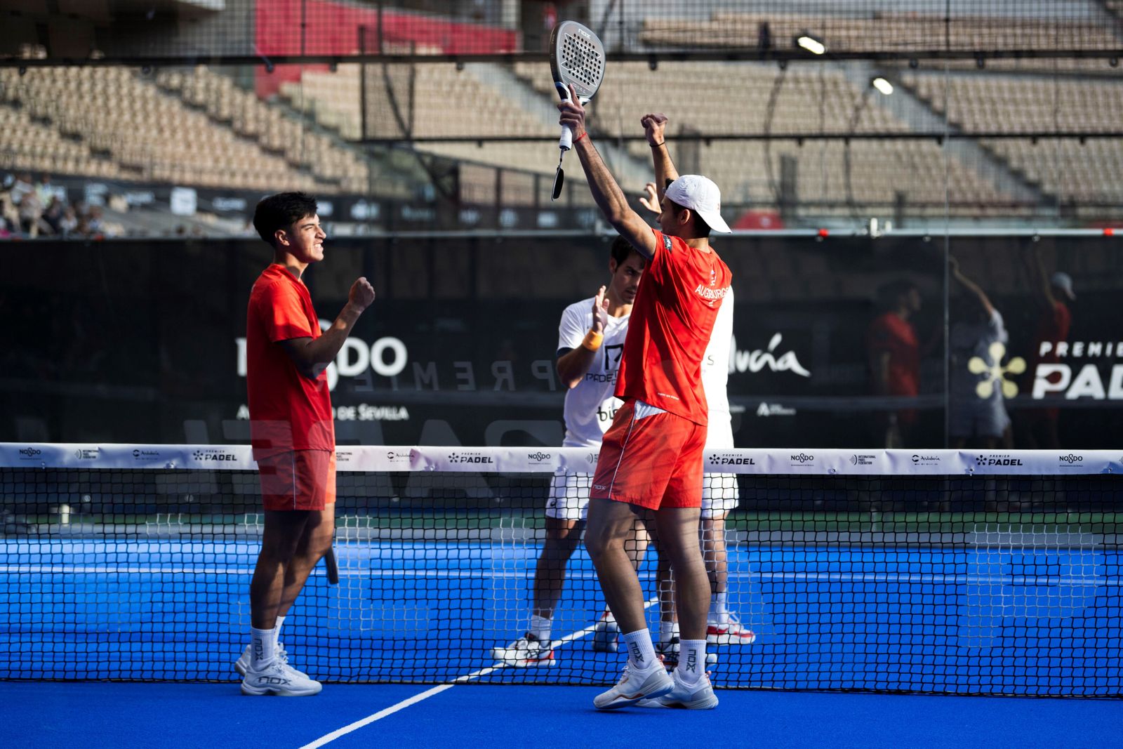 Las mejores fotos de la segunda jornada del pádel en el Estadio de la Cartuja