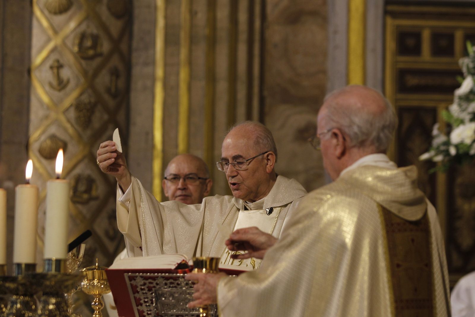 Fotogalería misa V Centenario Hermandad Virgen del Mar. Almería