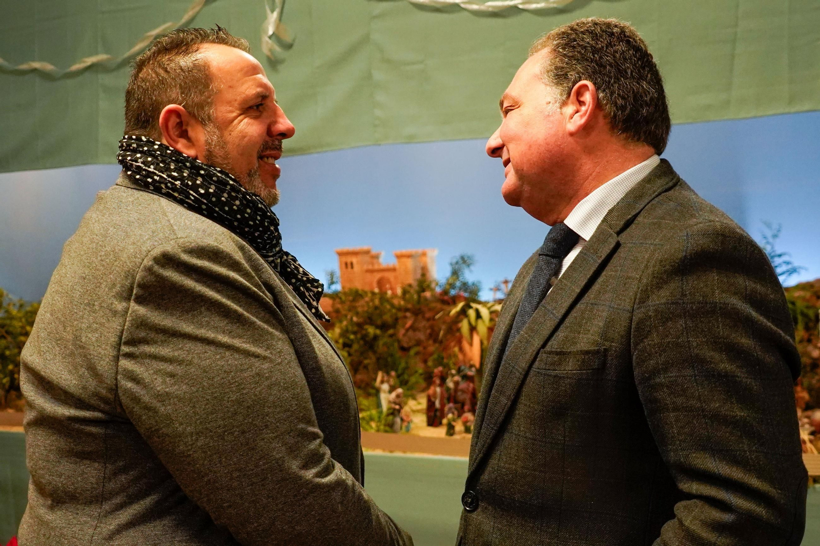 Imágenes de la inauguración del Belén y la XV&nbsp;Muestra de Dulces y Vinos Navideños de la provincia de Huelva en&nbsp;la&nbsp;Diputación