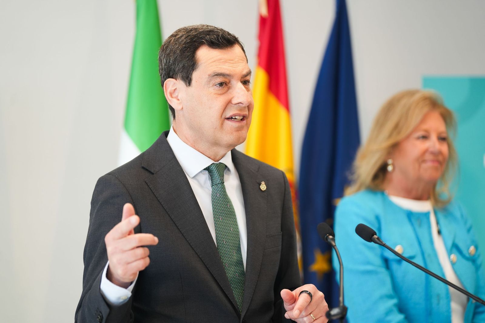 El presidente de la Junta, Juanma Moreno, durante una intervención en Marbella.