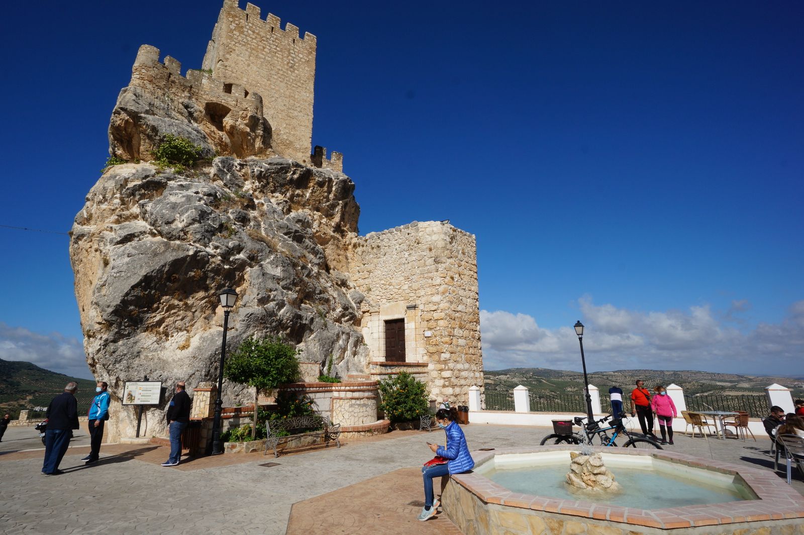 Las fotografías de un paseo por Zuheros, el municipio de Córdoba que resiste libre de covid