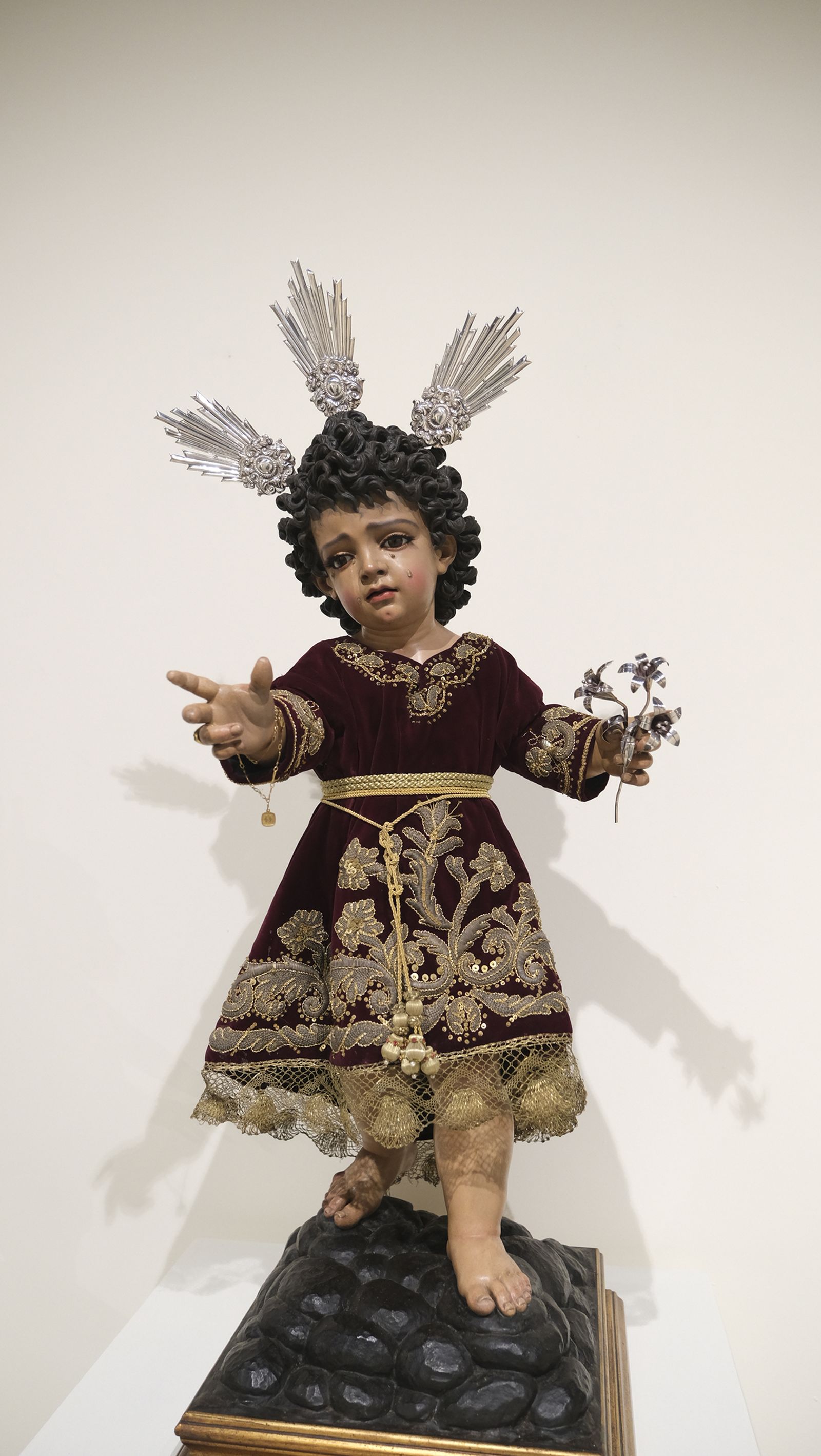 Las fotos de la exposición del escultor e imaginero Luis Álvarez Duarte en el MUREC