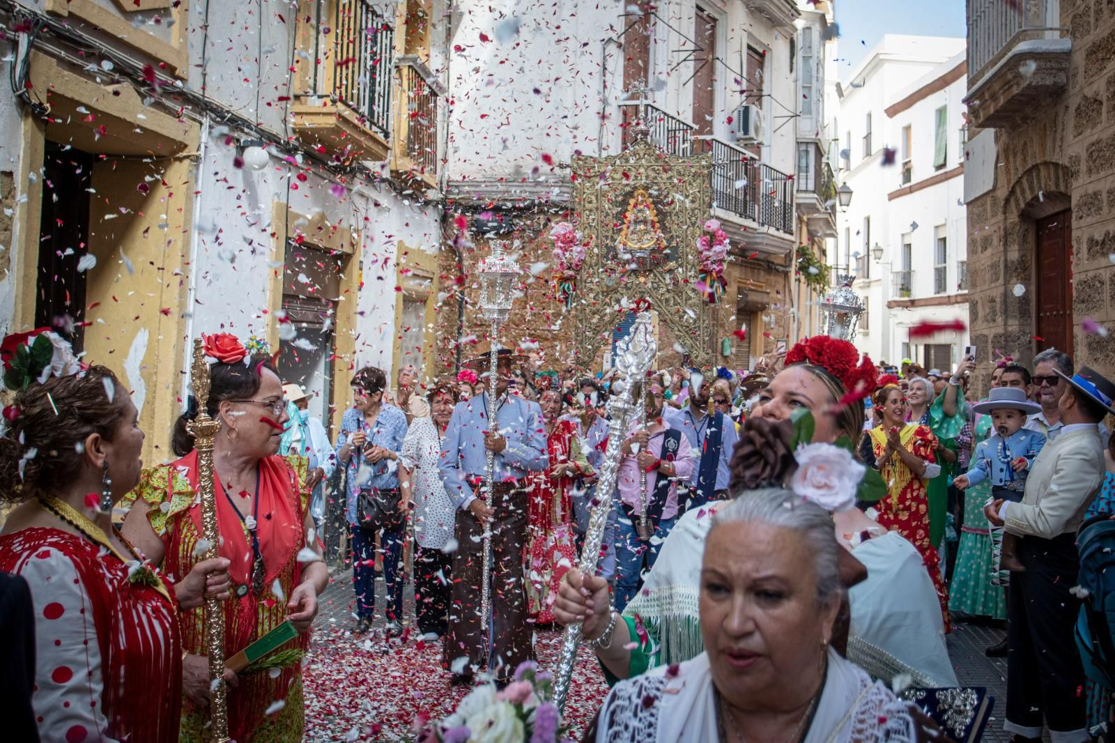 Imágenes de la salida de la hermandad del Rocío de Cádiz