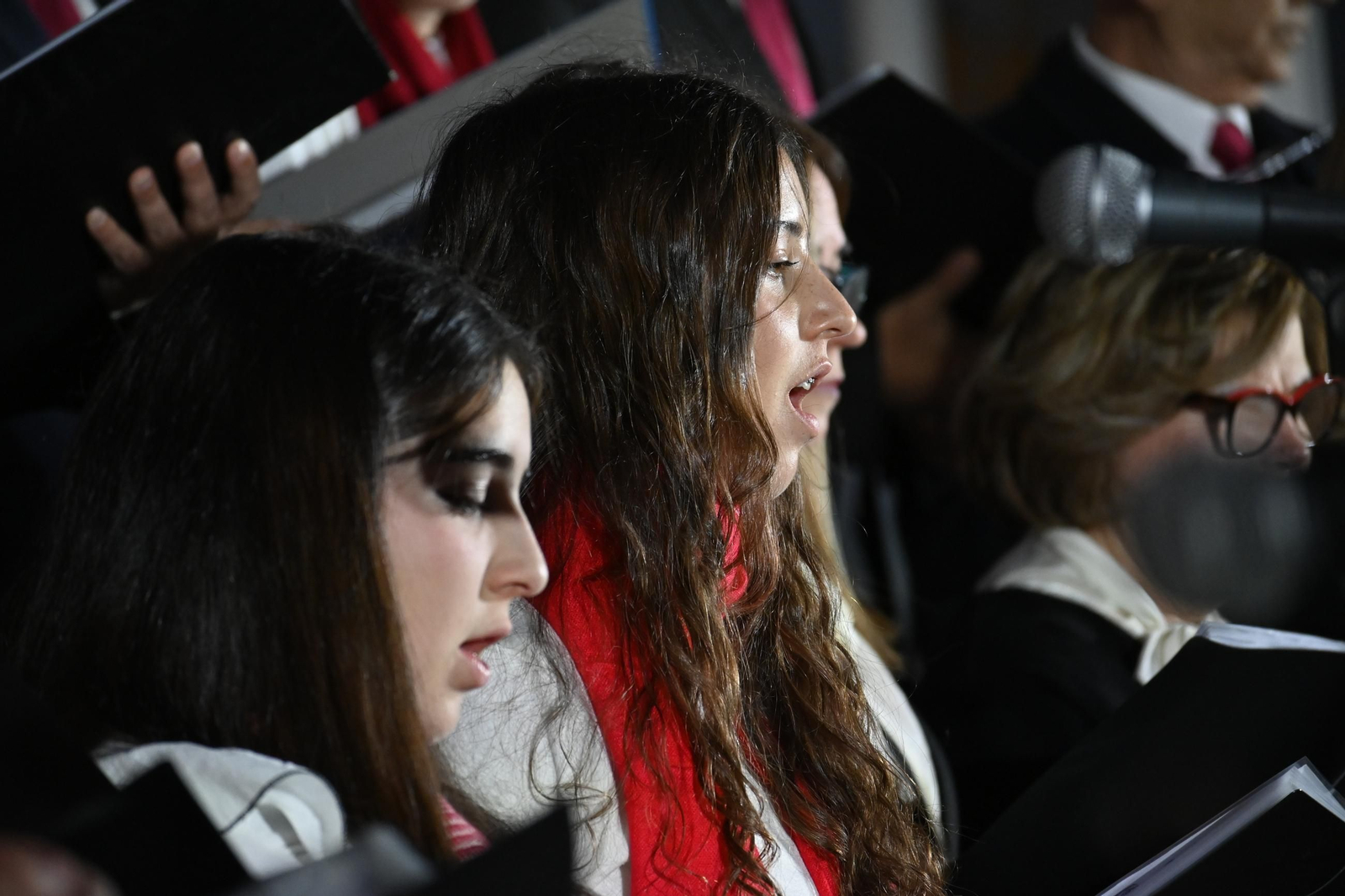 Inauguración de la iluminación navideña en el Paseo de la Ría del Puerto de Huelva 2025
