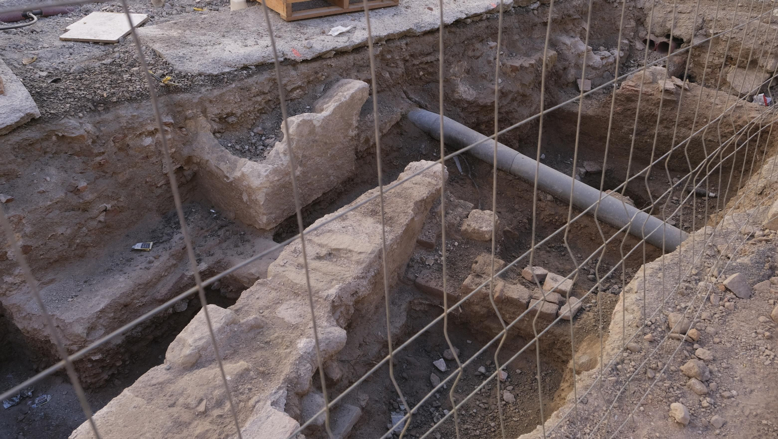 Imágenes de la Plaza Masnou en obras. Almería
