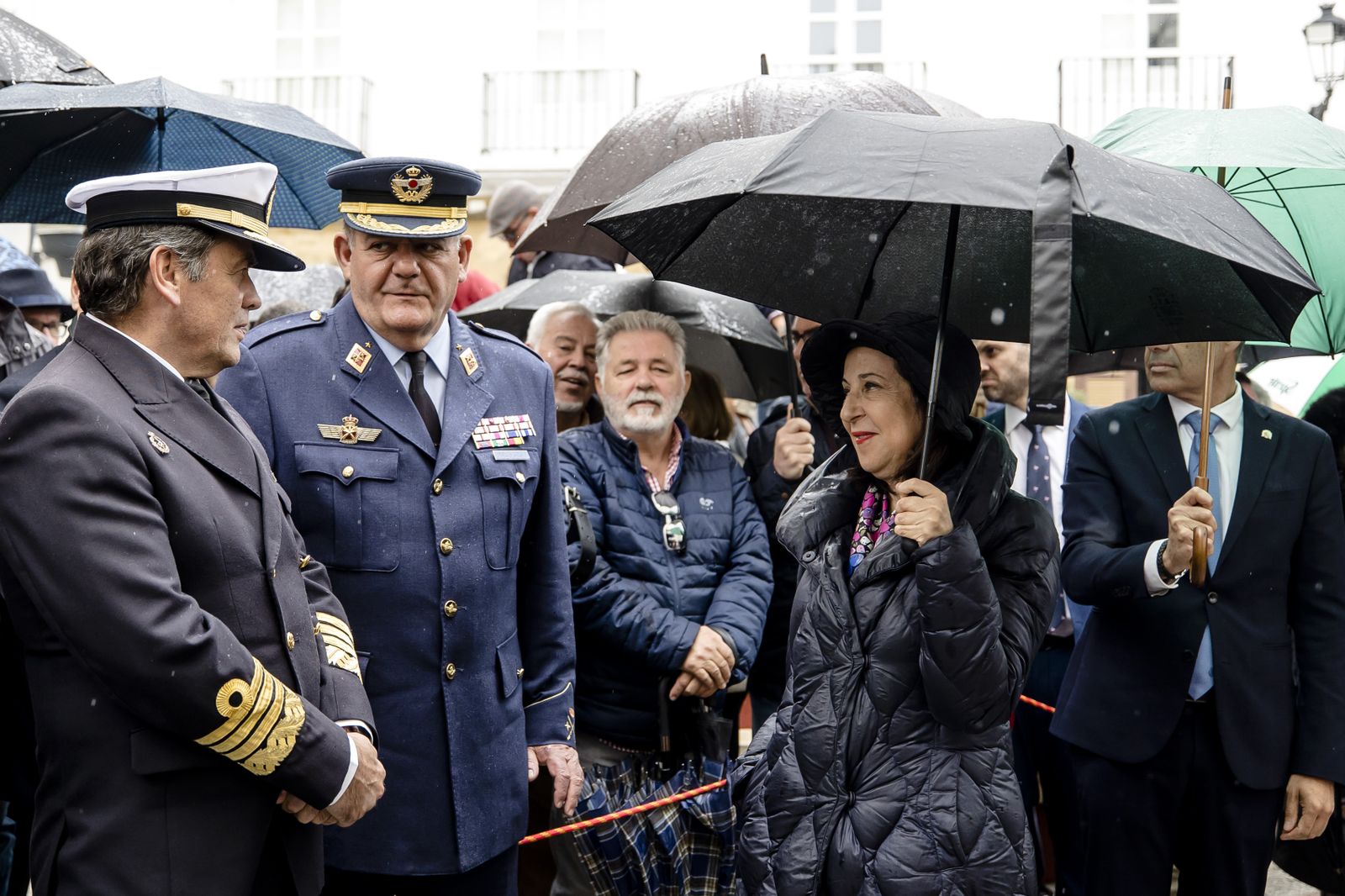 Las imágenes de la visita de la ministra de defensa Margarita Robles a Chiclana con motivo del 212 aniversario de la  Batalla de la Barrosa.