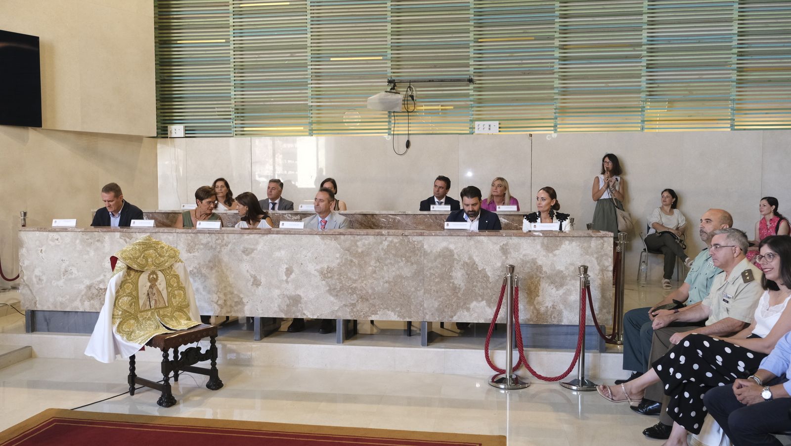 Imágenes de la entrega del Capote de Paseo a Jorge Martínez