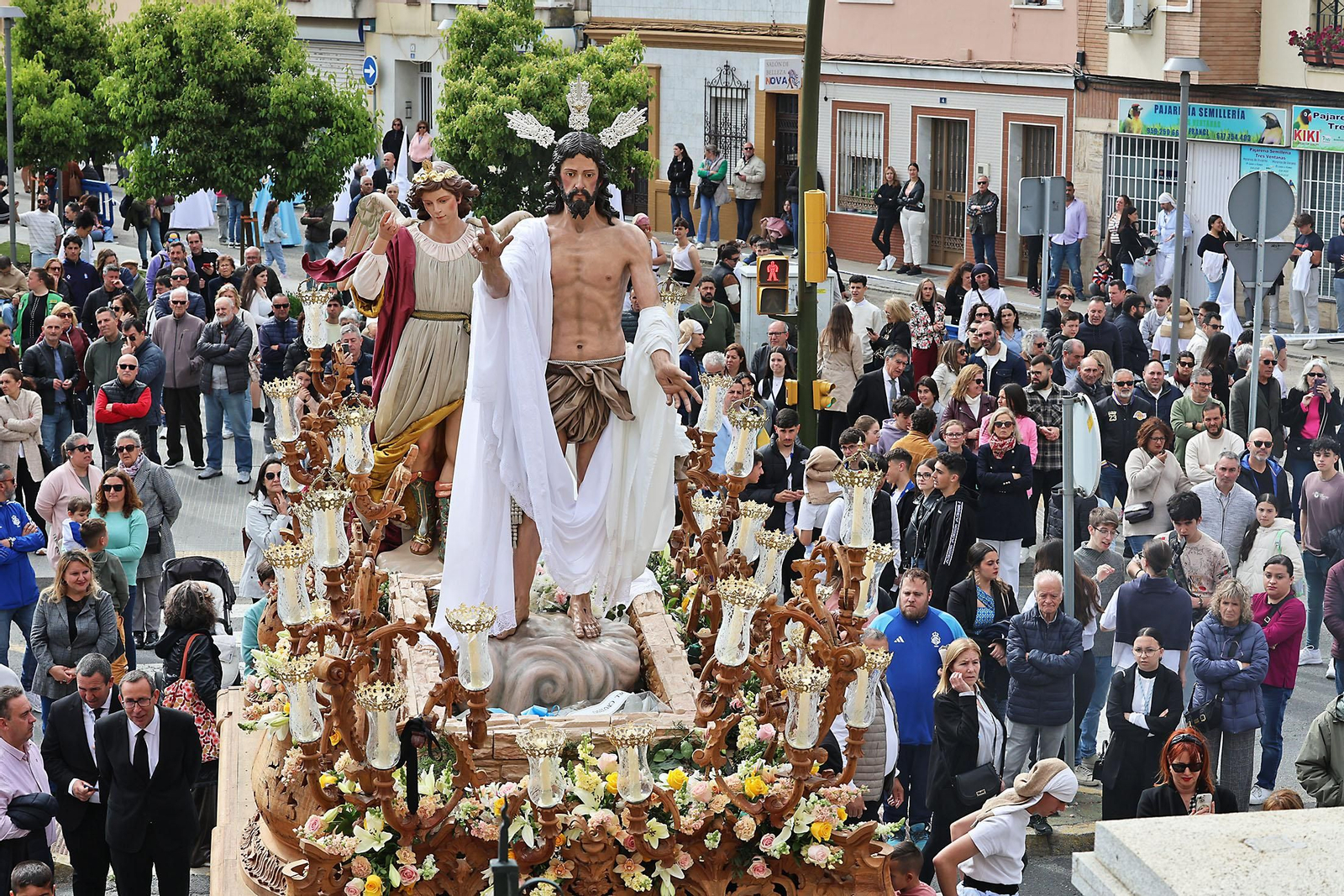 Imágenes de El Resucitado por el barrio de La Hispanidad