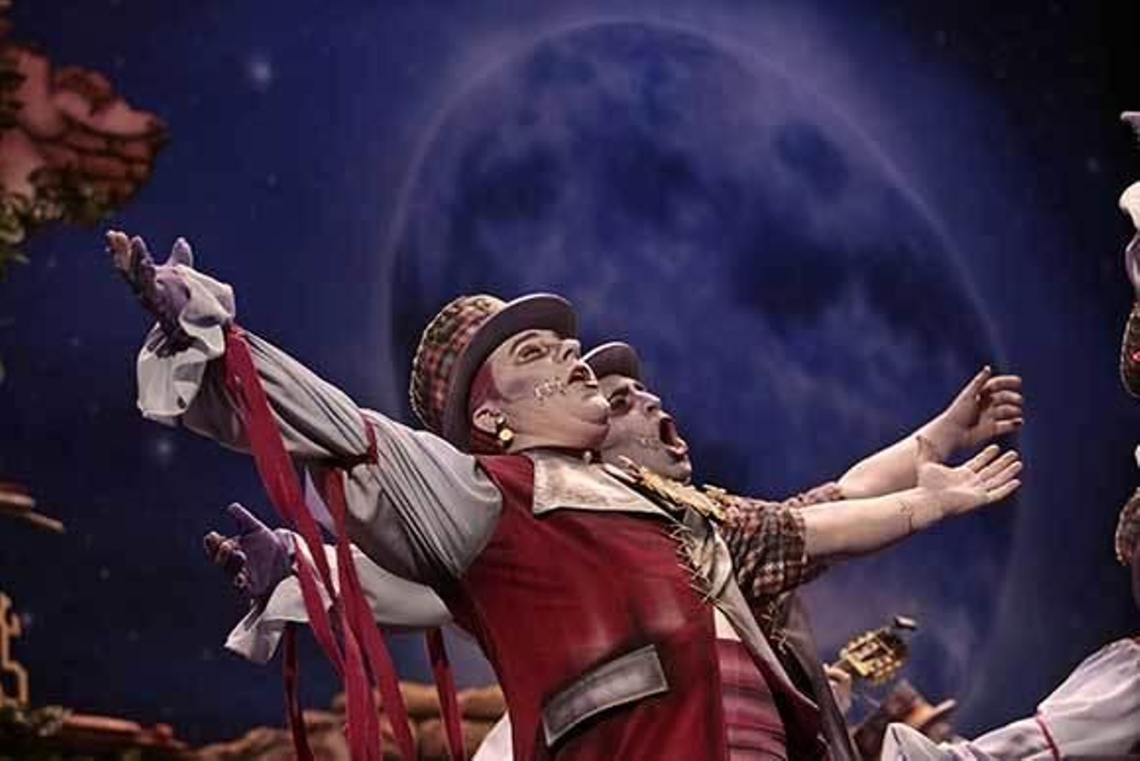 La comparsa de Juan Fernández lució una lograda puesta en escena. /Fito Carreto  Foto: Lourdes de Vicente · Fito Carreto