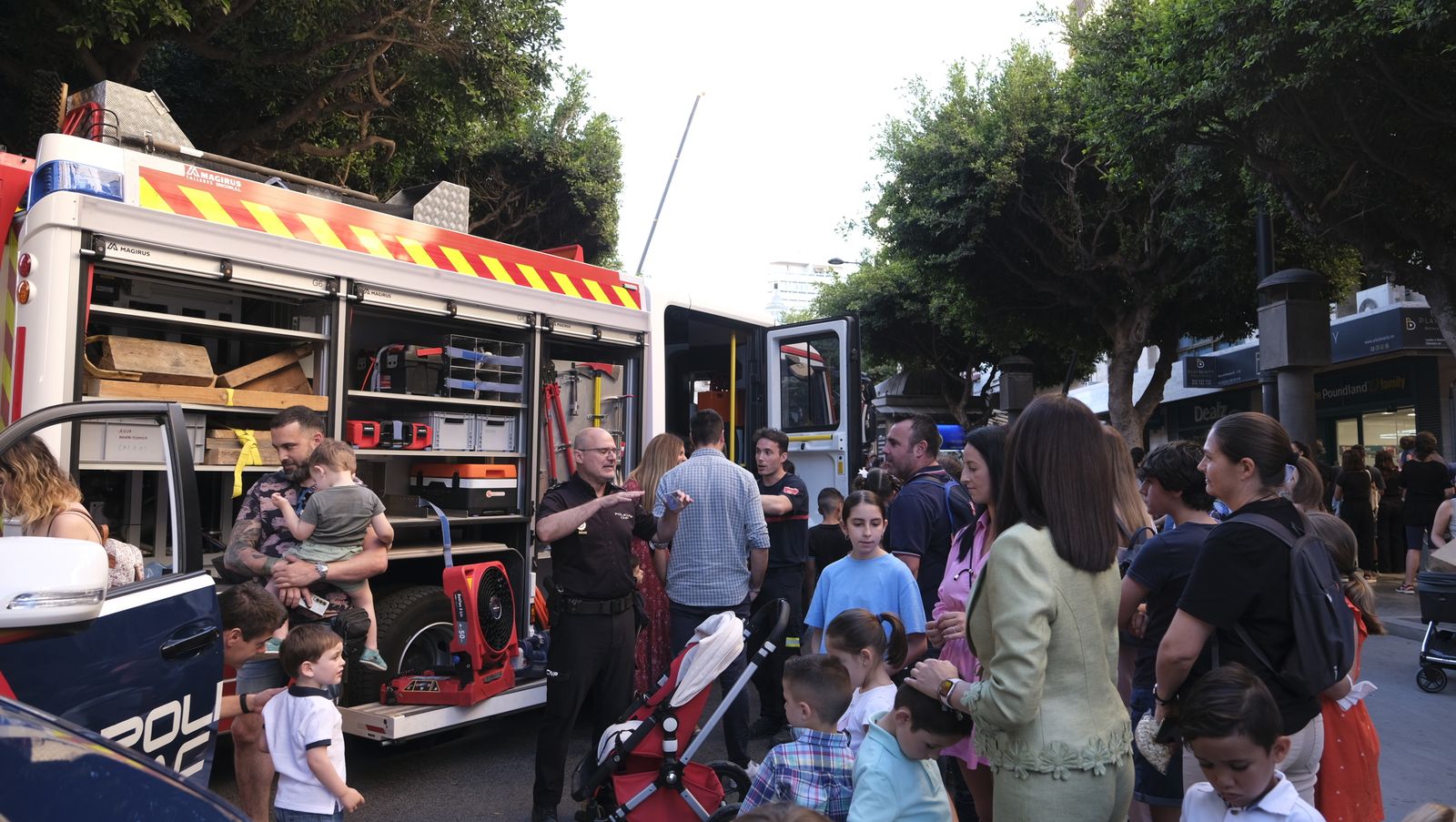 Imágenes de la Noche en Blanco de Almería