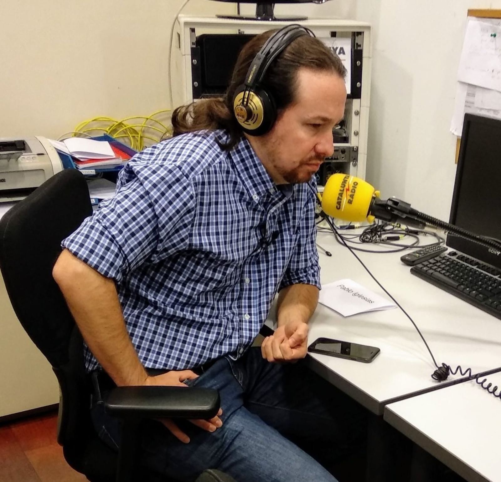 Pablo Iglesias durante una entrevista en Catalunya Ràdio este viernes.