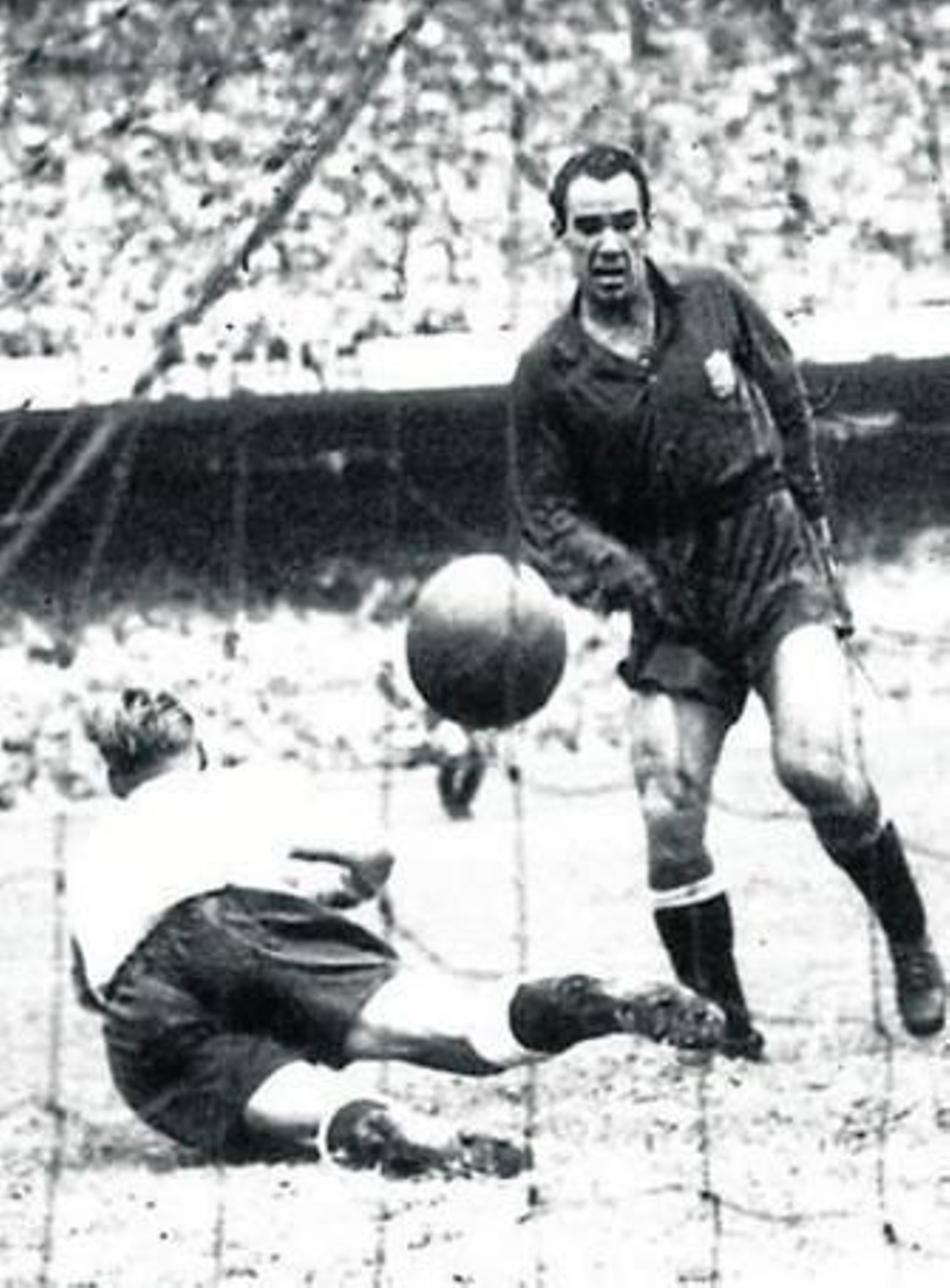 El recordado gol de Zarra a Inglaterra en el Mundial de Brasil 1950.