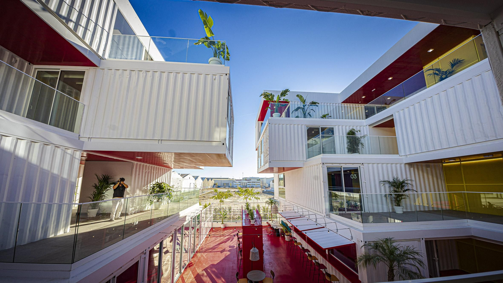 Las imágenes del interior de la Zona Base de Incubazul en Cádiz