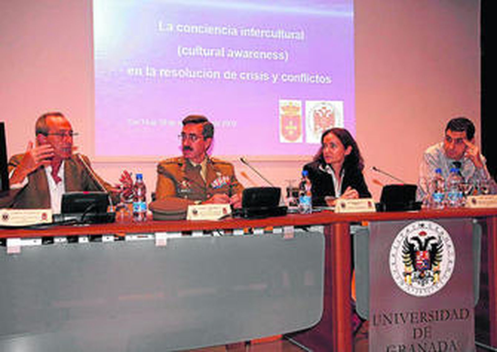 Magdalena Trillo, directora de Granada Hoy, moderó una de las mesas.