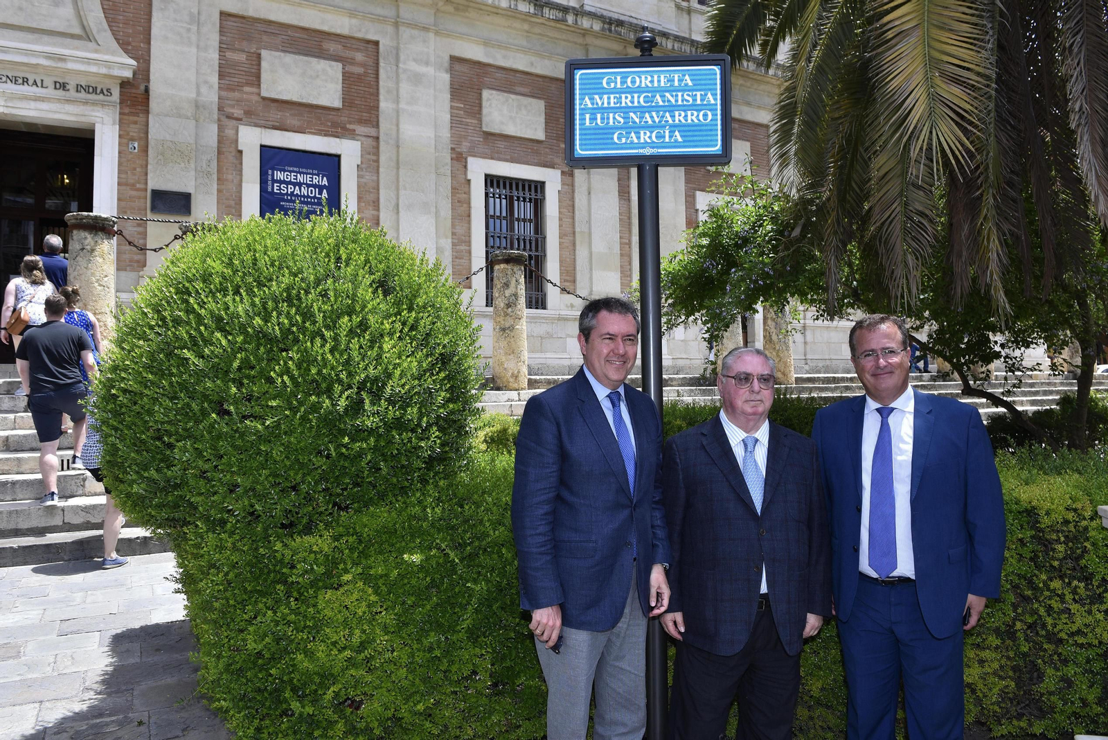 Las imágenes de la inauguración de la glorieta Luis Navarro García