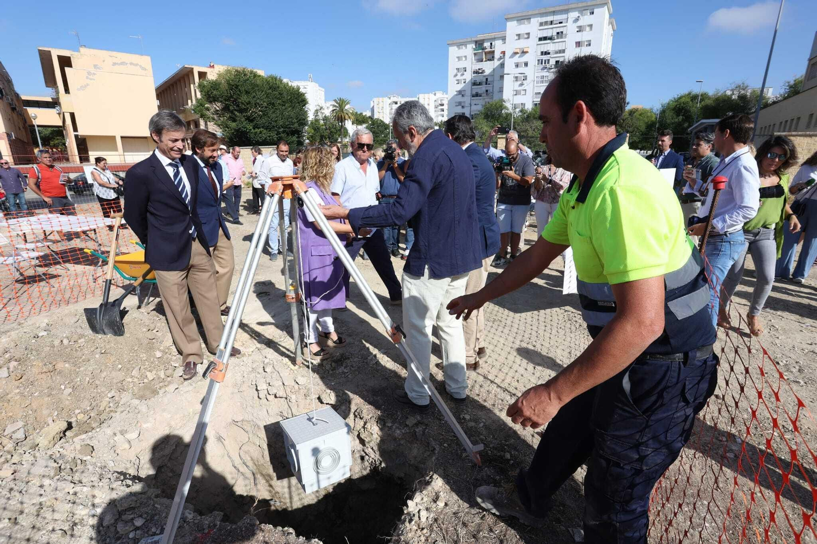 Acto de colocación de la primera piedra de la futura sede de Proyecto Hombre en Jerez