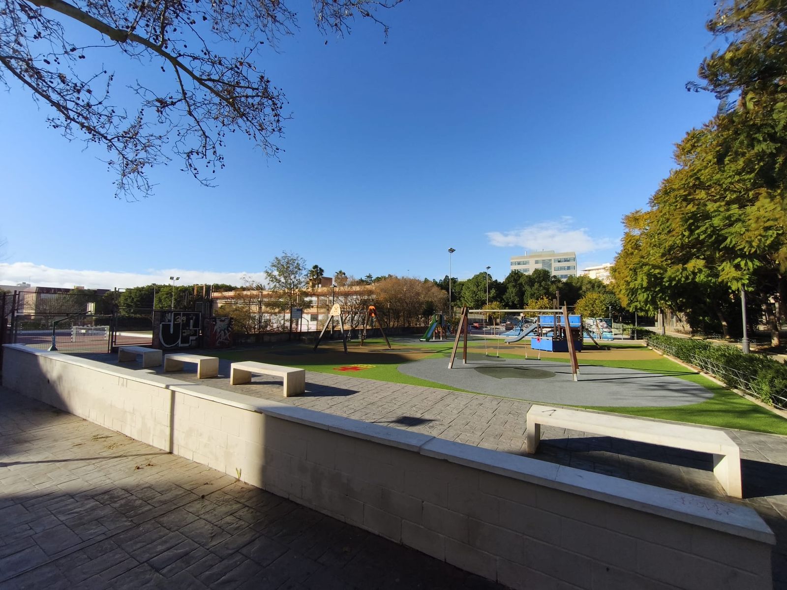 La Borrasca Leonardo se ensaña con Almería, en imágenes