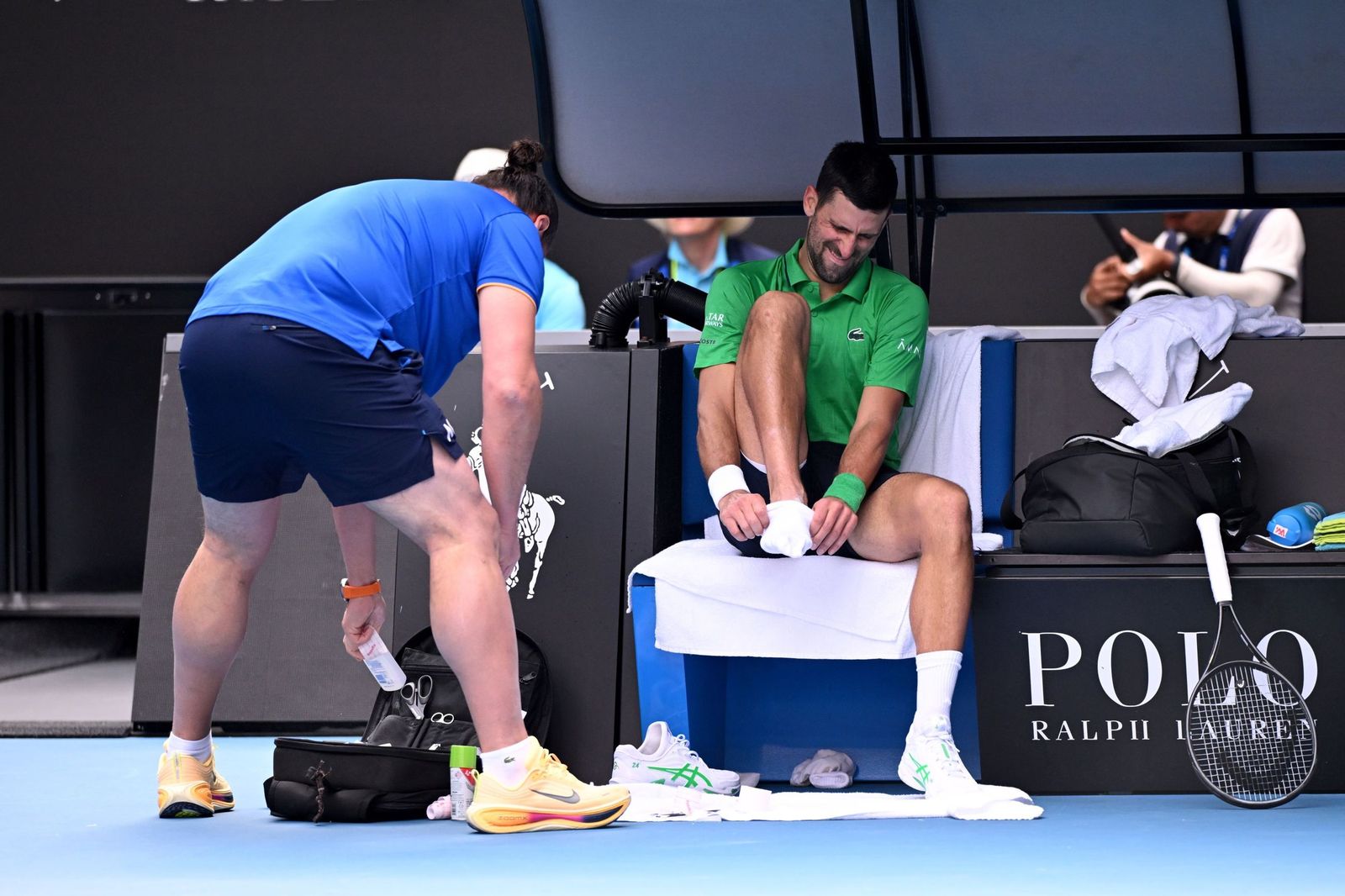Las fotos de la retirada de Musetti ante Djokovic y del resto de cuartos de final