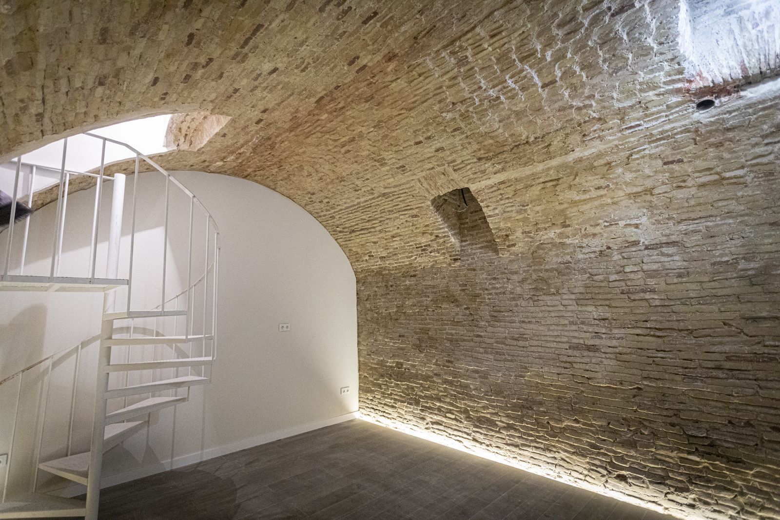 Detalles de la rehabilitación integral de finca en Conde O´Reilly esquina Costa Rica