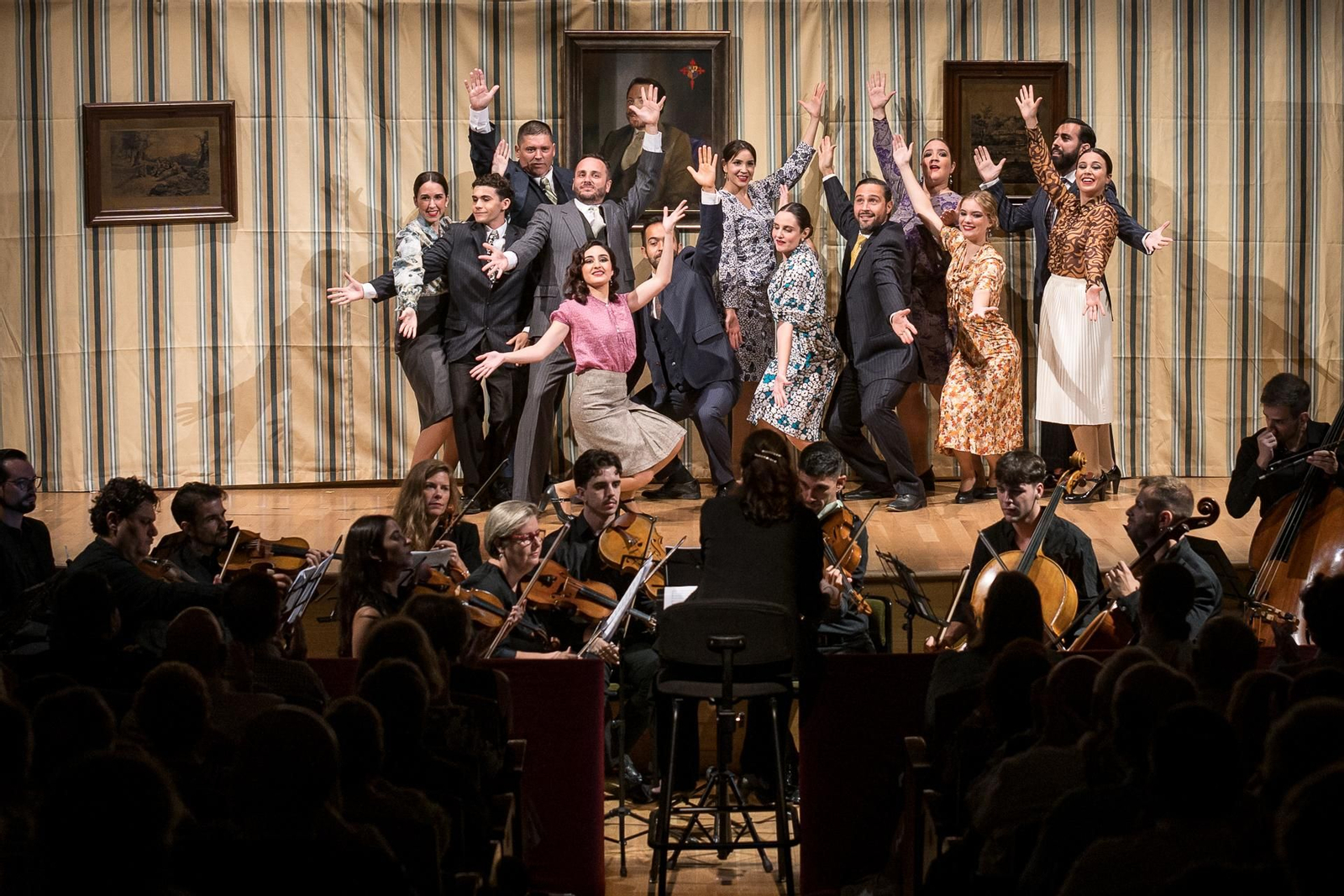 Final del primer cuadro de 'El trust de los tenorios'.