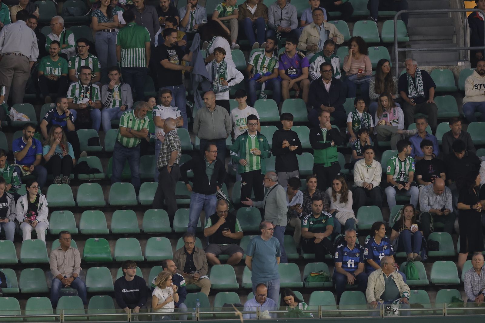 Búscate en las fotos de Betis-Getafe
