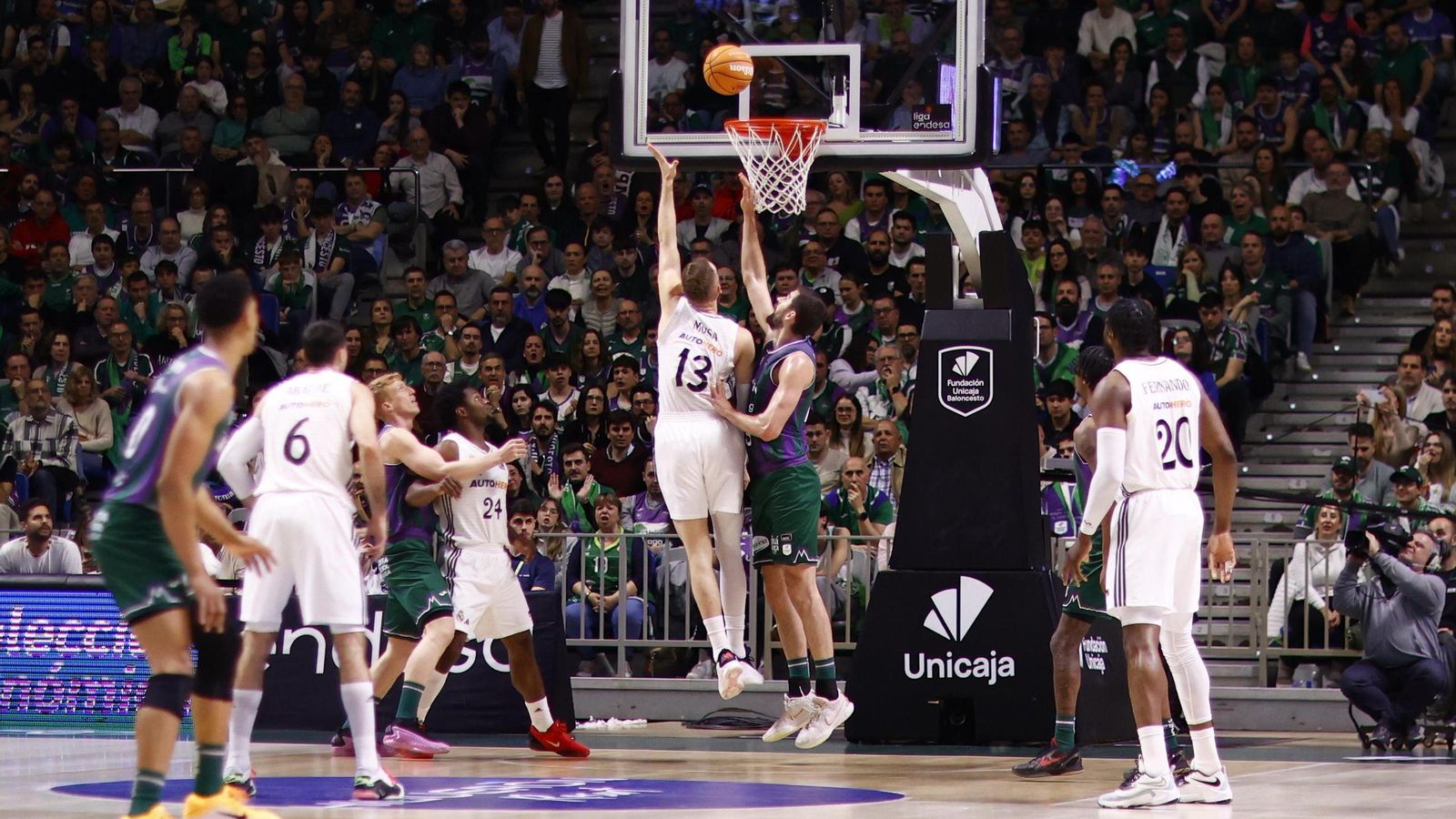 El Unicaja - Real Madrid de Liga Endesa, en fotos