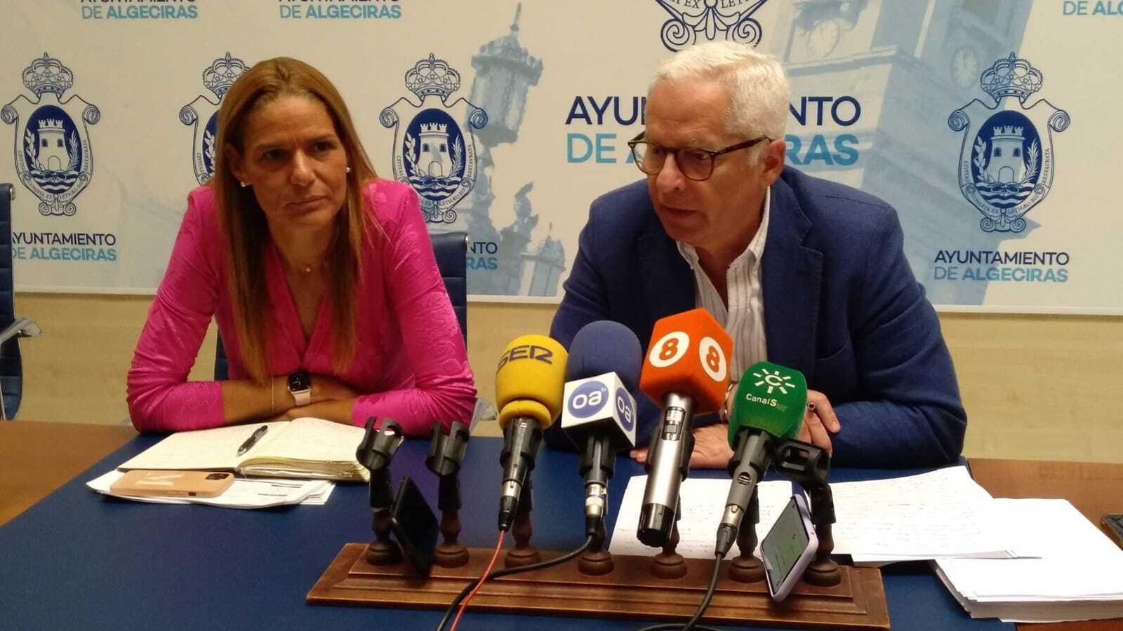 María Solanes y Jacinto Muñoz en rueda de prensa.