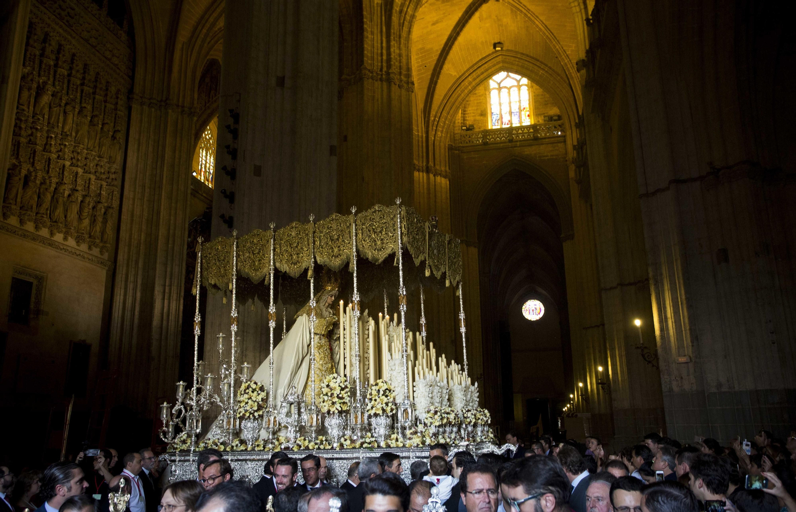 La coronación y el regreso de la Virgen de la Salud, en imágenes