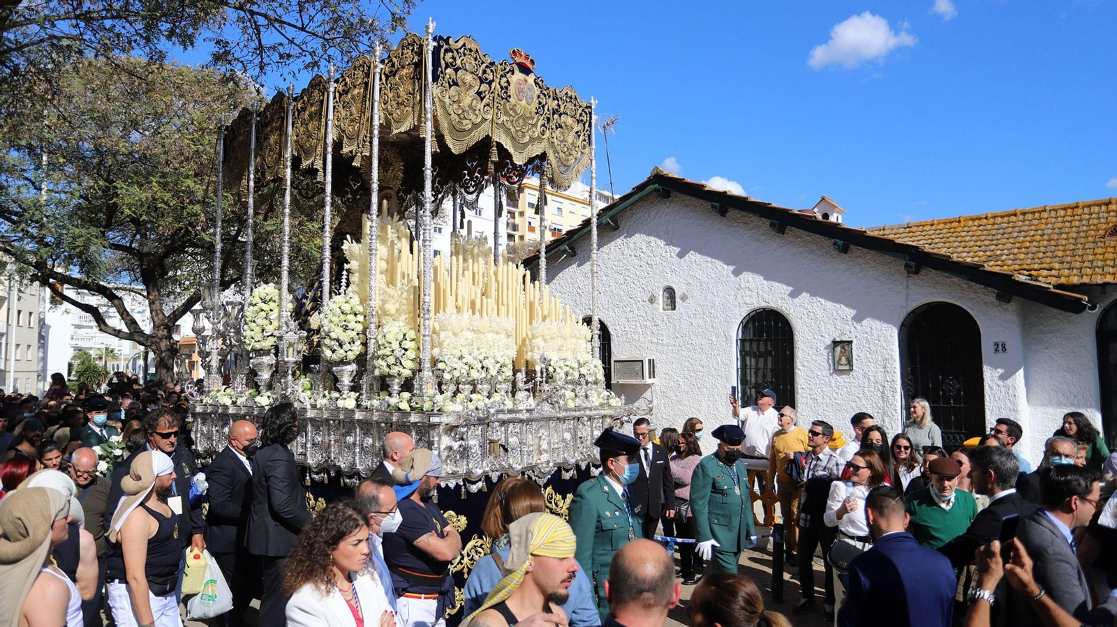 La Virgen de la Victoria por el Barrio Obrero. La Virgen de la Victoria por el Barrio Obrero.