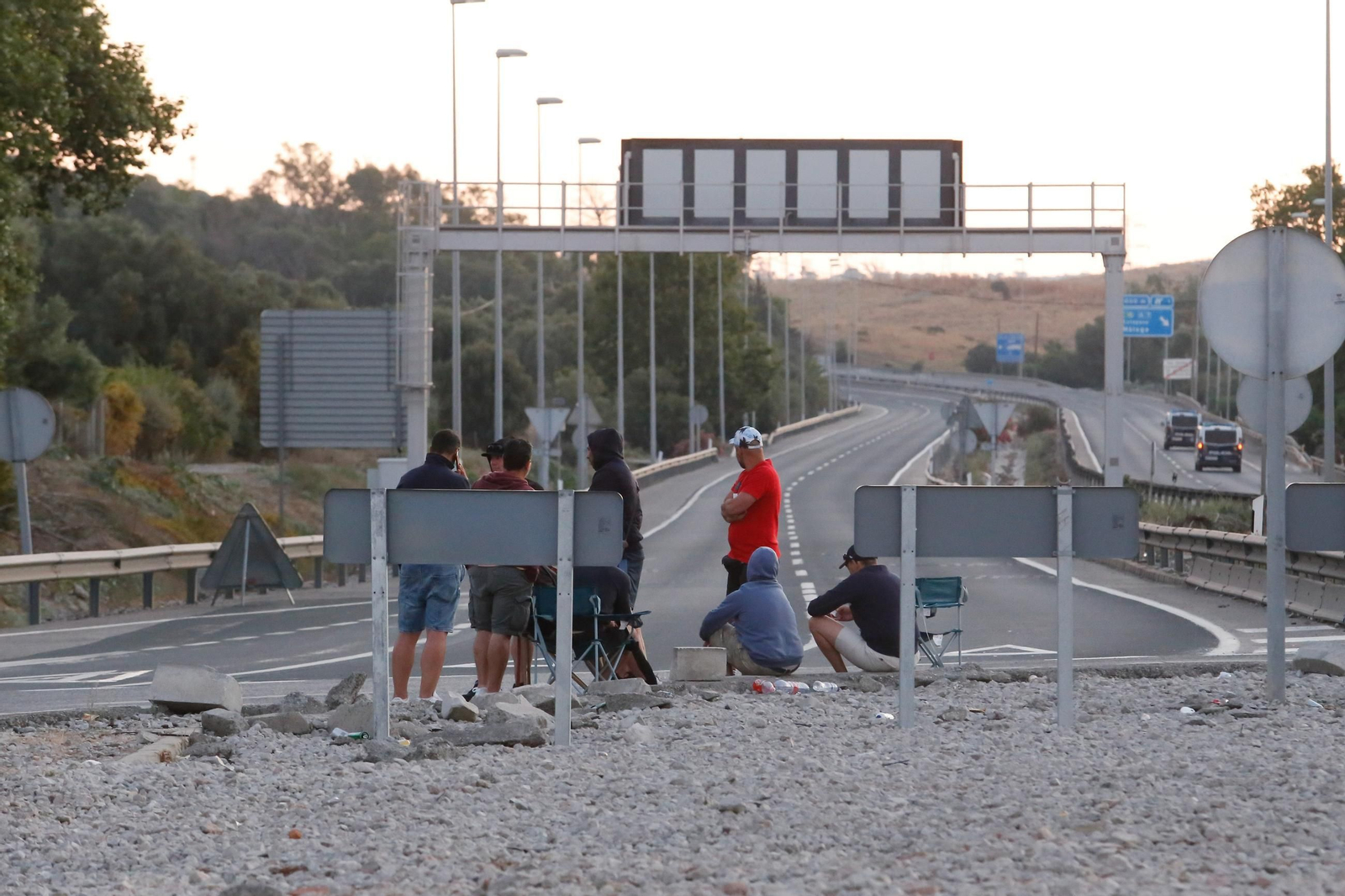 Fotos de la jornada del jueves de la huelga del metal en el Campo de Gibraltar