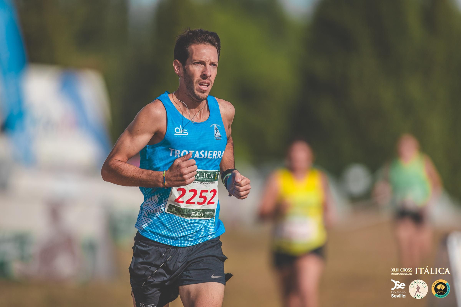 Búscate en las fotos del Cross de Itálica 2025 | 3