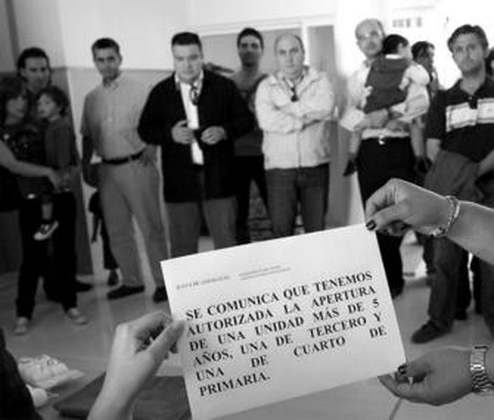 Cartel de ampliación de tres aulas en el CEIP Teatinos.