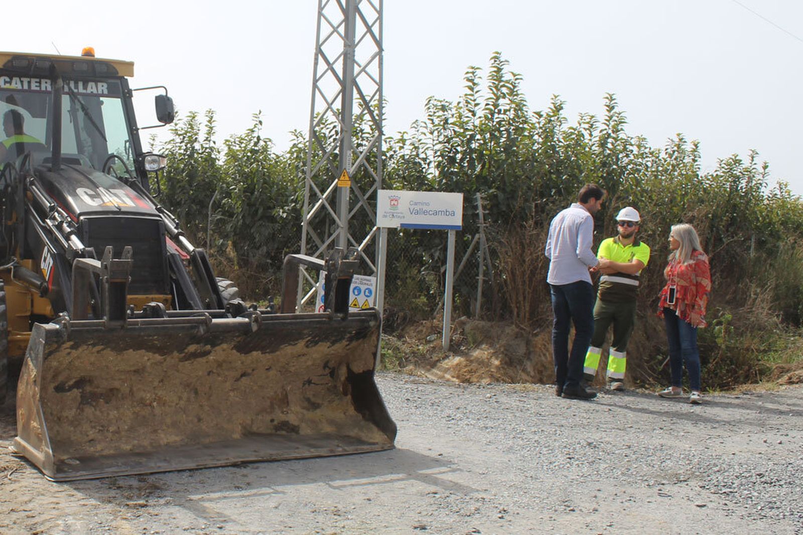 Obras de reparación del camino de Vallecamba.