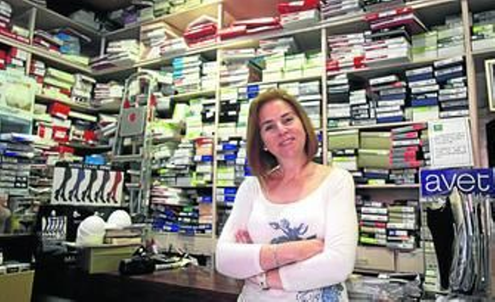 María Rosa Vendoiro regenta la corsetería Rebeca, un negocio familiar de tres generaciones, desde 1997.