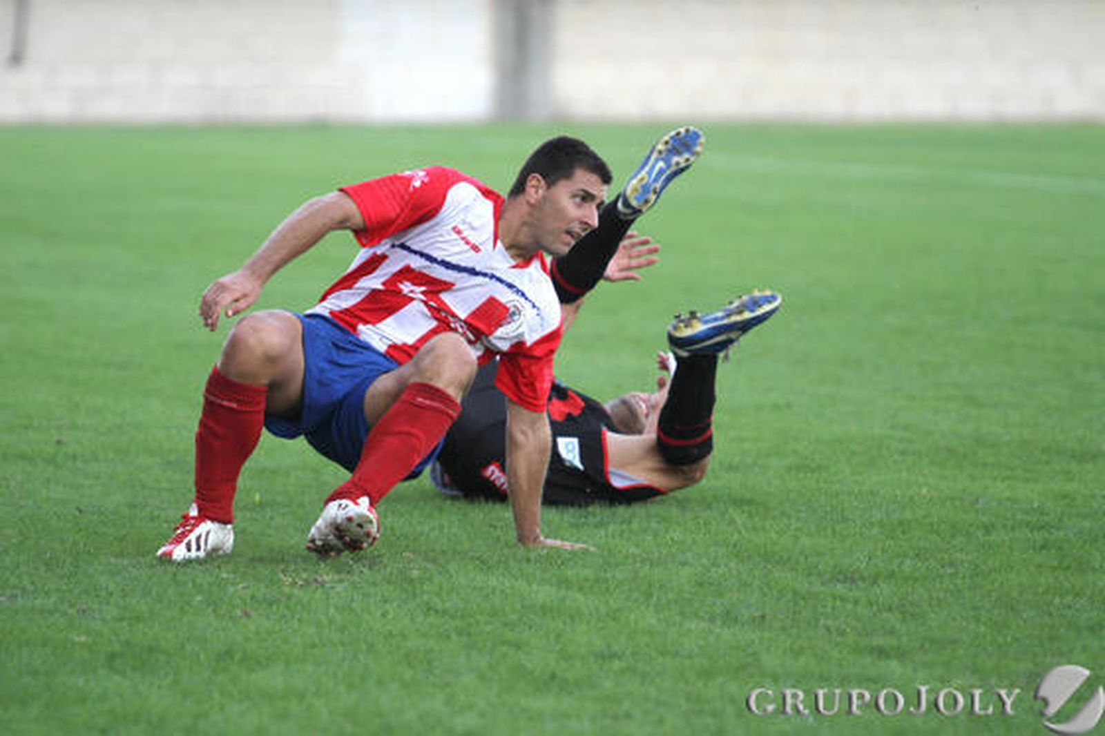 El Algeciras no pasa del empate en casa (0-0) ante un correoso Lucena.

Foto: Andres Carrasco