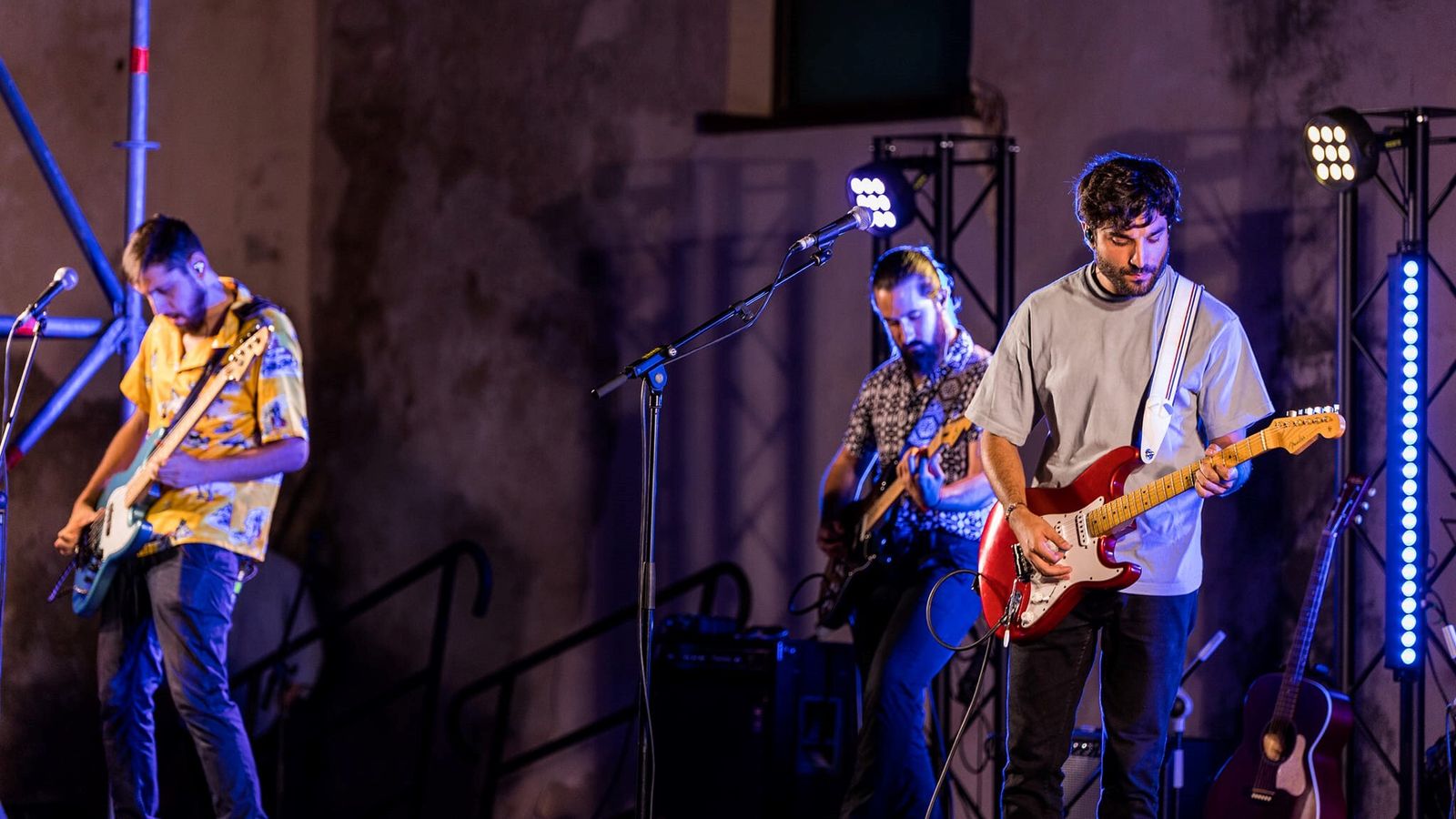 Música en directo en el Castillo de San Romualdo de la mano del grupo Iris.