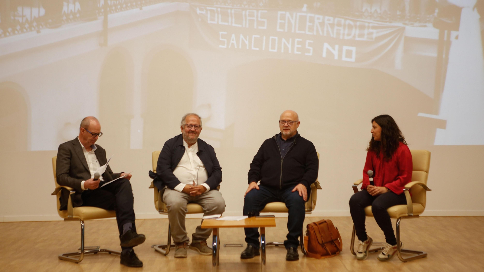 Fotos de la exposición y conferencia sobre el movimiento obrero en el Campo de Gibraltar