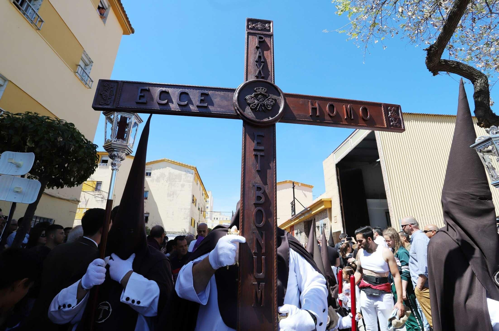 Imágenes de la procesión de La Salud en Huelva
