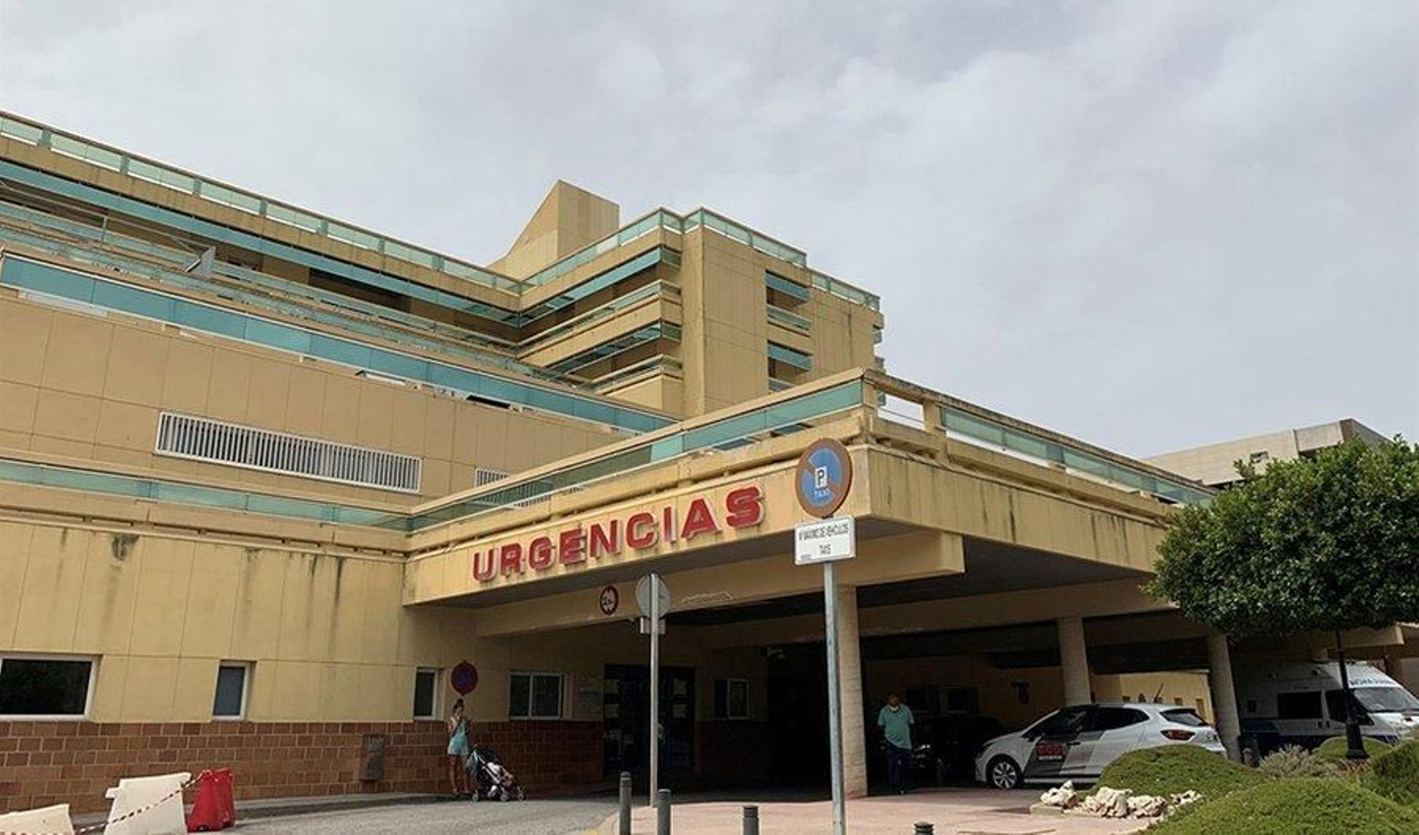 Entrada de urgencias del Hospital Costa del Sol.