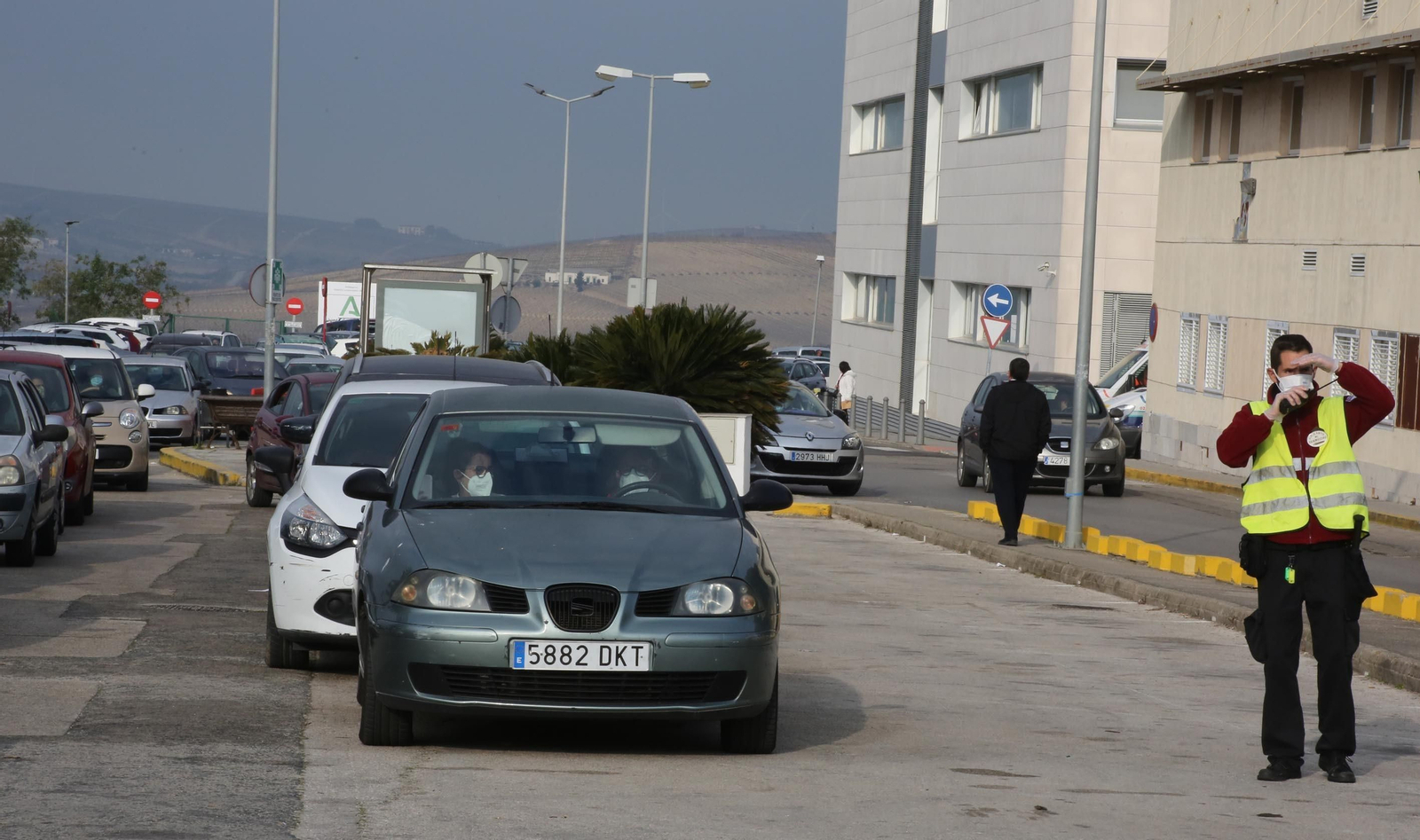 Coronavirus:Intensa jornada de pruebas PCR en el Hospital de Jerez