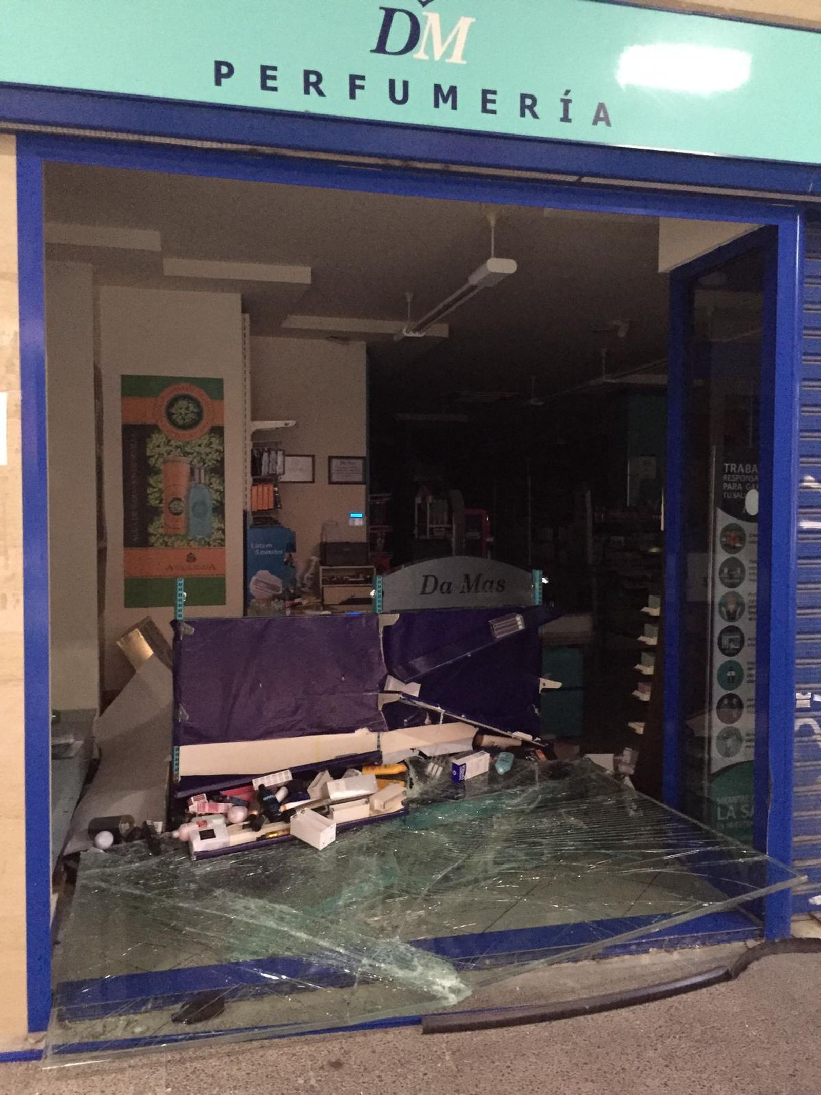 Una imagen del negocio asaltado por el procedimiento del alunizaje.