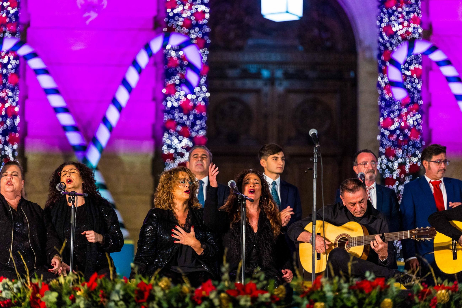 El concurso de coros de campanilleros ambienta la Navidad en San Fernando
