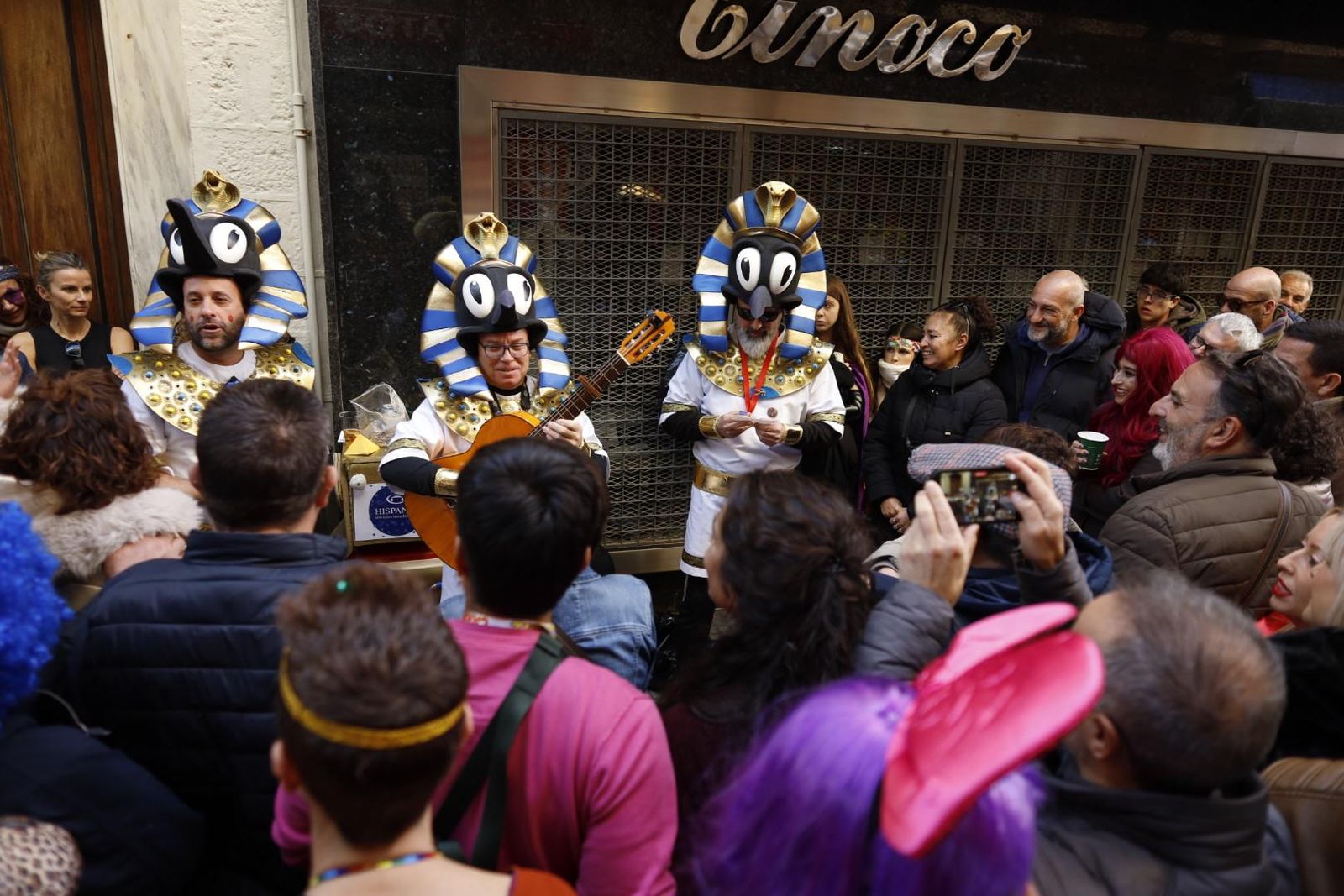 Las mejores imágenes del primer Sábado de Carnaval en Cádiz 2026