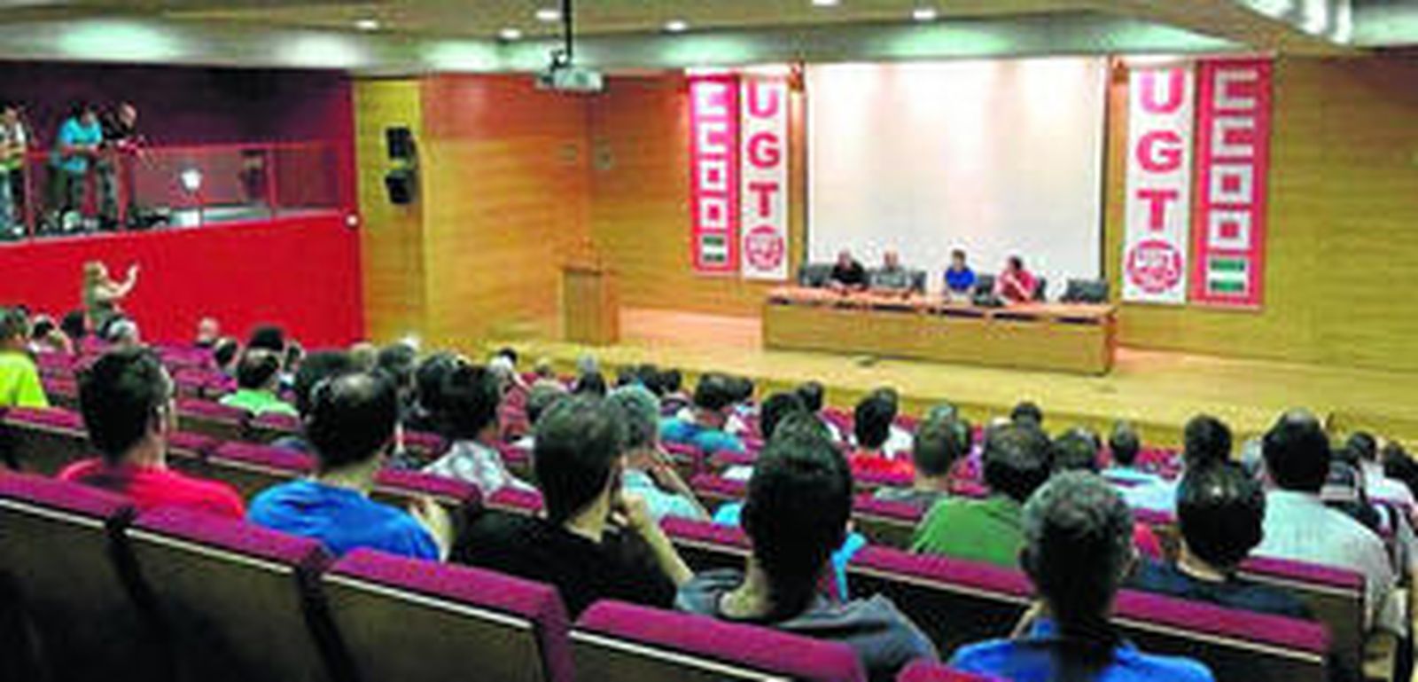 Asamblea de los trabajadores del Metal en la sede sindical.