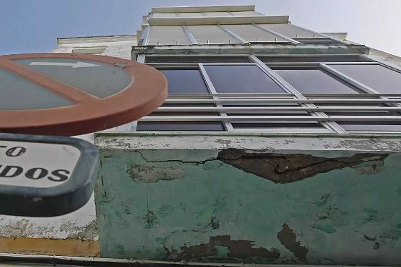 El barrio de San Severiano muestra un gran deterioro en muchos de sus edificios