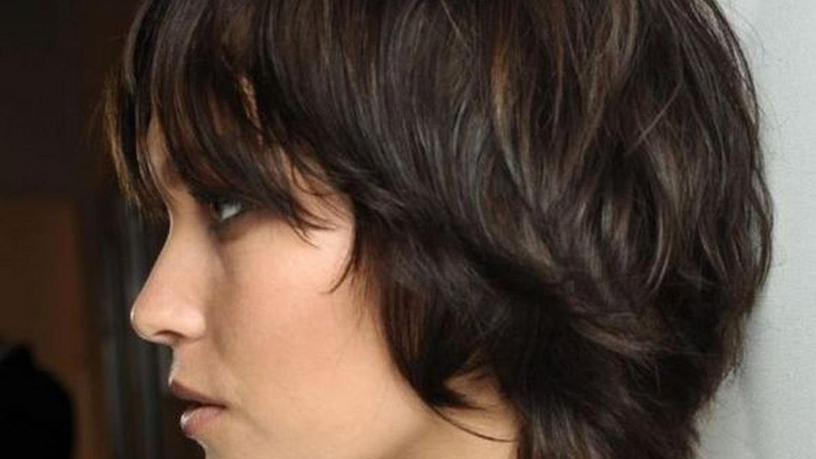 Corte de pelo corto y con capas.
